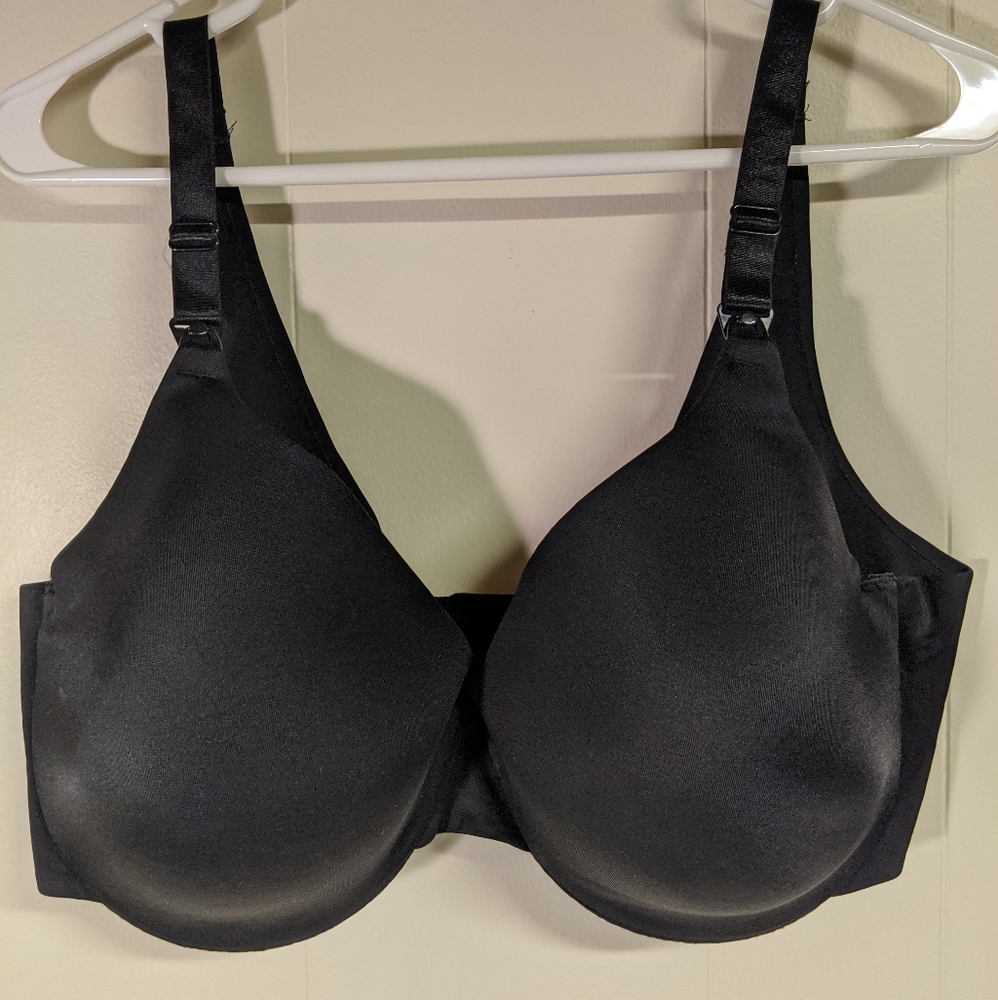 Motherhood Maternity Underwire Nursing Bra. 40DDD